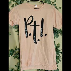 praise the lord tee ✝️🤍